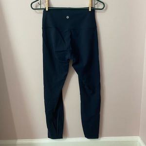 Navy 7/8 Lululemom Wonder Trainer